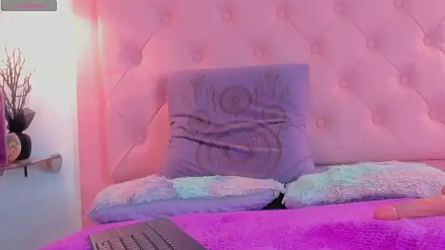 Snapshot of Rachel_rivera chatting on February 28, 2:20 pm Rachel rivera online show from February 28, 2:20 pm