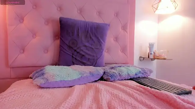 Snapshot of Rachel_rivera chatting on March 18, 2:26 pm Rachel rivera online show from March 18, 2:26 pm