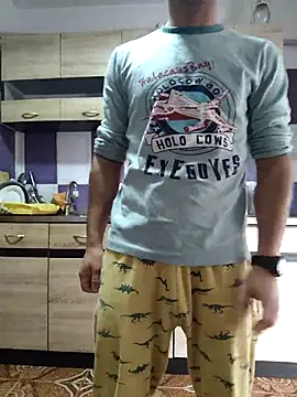 Snapshot of andreiiiii2025 chatting on March 18, 7:19 am andreiiiii2025 online show from March 18, 7:19 am