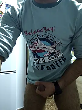 Snapshot of andreiiiii2025 chatting on March 20, 2:21 pm andreiiiii2025 online show from March 20, 2:21 pm