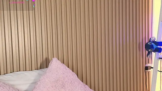 emily sweett24 online show from April 4, 12:35 pm