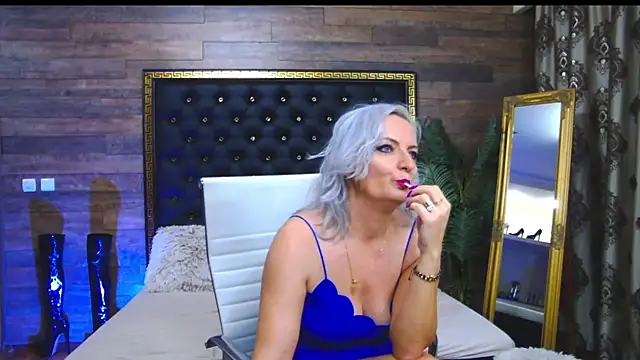 LadyTouch online show from February 8, 11:45 pm