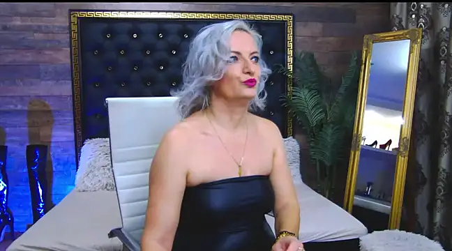 LadyTouch online show from February 9, 6:58 pm