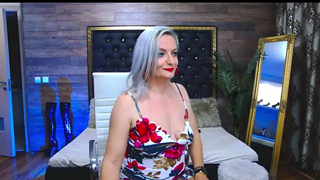 LadyTouch online show from March 22, 3:20 am