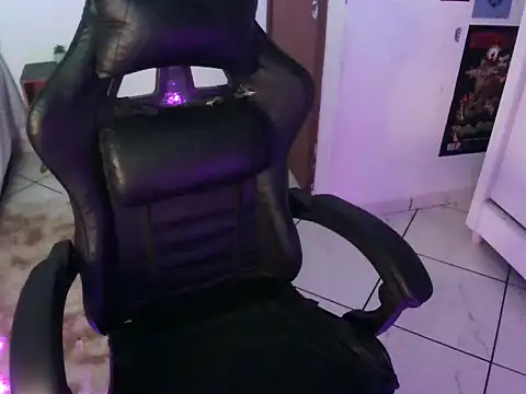 visualprivileged online show from March 27, 11:26 pm