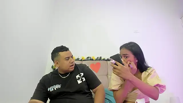 Snapshot of MICHAEL_AND_SHARON chatting on March 5, 3:08 am MICHAEL AND SHARON online show from March 5, 3:08 am