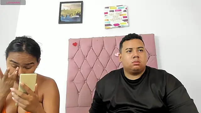 Snapshot of MICHAEL_AND_SHARON chatting on October 9, 4:21 am MICHAEL AND SHARON online show from October 9, 4:21 am