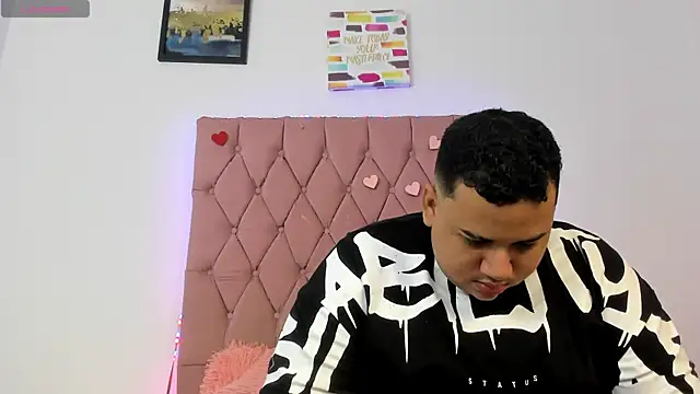 Snapshot of MICHAEL_AND_SHARON chatting on November 2, 2:14 am MICHAEL AND SHARON online show from November 2, 2:14 am