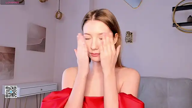 SunnivaCovil online show from March 5, 11:38 am