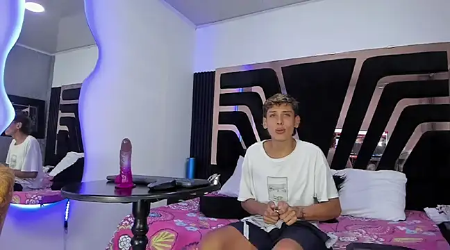 Noahoconor online show from March 5, 2:57 am