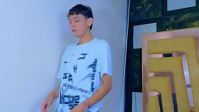 Noahoconor online show from December 5, 1:52 pm