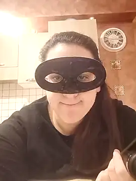 Dolcecurvy online show from March 8, 2:30 pm