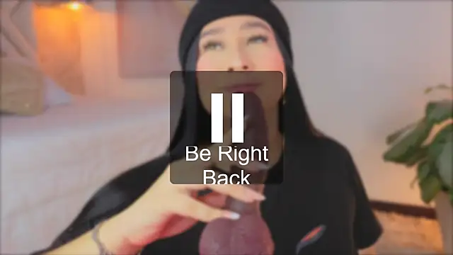 Snapshot of Leaa_Cox chatting on March 22, 3:41 am Leaa Cox online show from March 22, 3:41 am