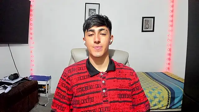 Snapshot of babymaik chatting on October 15, 8:20 pm babymaik online show from October 15, 8:20 pm