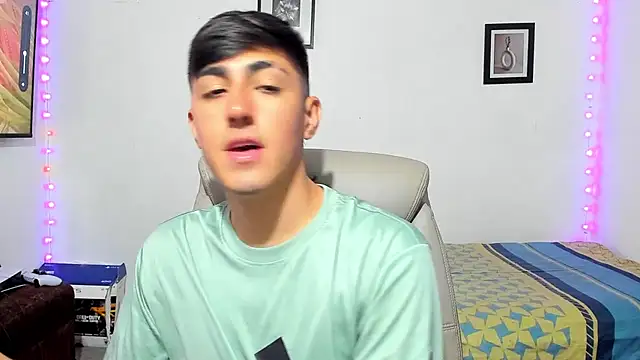Snapshot of babymaik chatting on October 20, 9:15 pm babymaik online show from October 20, 9:15 pm