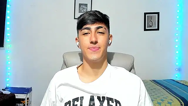 Snapshot of babymaik chatting on October 24, 1:18 pm babymaik online show from October 24, 1:18 pm