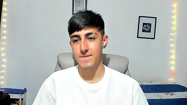 Snapshot of babymaik chatting on November 13, 5:17 am babymaik online show from November 13, 5:17 am