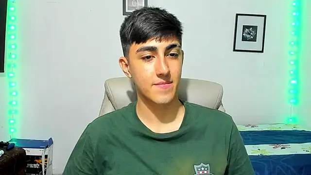 Snapshot of babymaik chatting on November 14, 5:17 am babymaik online show from November 14, 5:17 am