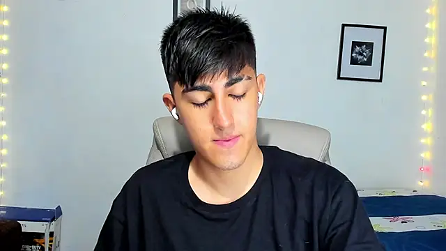 Snapshot of babymaik chatting on November 26, 7:42 am babymaik online show from November 26, 7:42 am