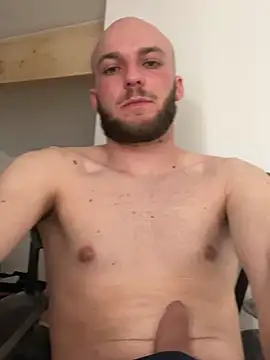 Snapshot of Mab380 chatting on February 28, 10:50 pm Mab380 online show from February 28, 10:50 pm