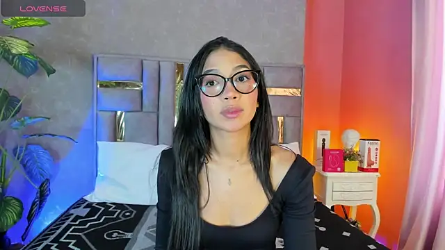 Tyla Ks online show from May 22, 8:03 pm
