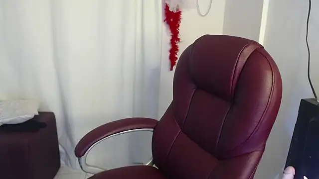 Mature 2025 online show from February 28, 3:13 pm