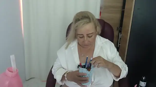 Mature 2025 online show from June 10, 3:22 pm