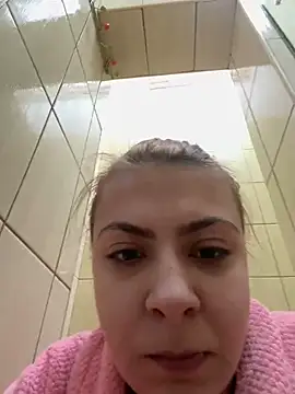 Snapshot of KittieHallo chatting on February 23, 3:51 pm KittieHallo online show from February 23, 3:51 pm