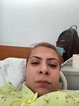 Snapshot of KittieHallo chatting on February 24, 1:42 pm KittieHallo online show from February 24, 1:42 pm