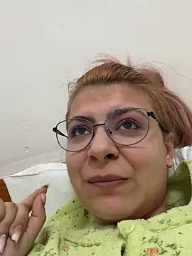 Snapshot of KittieHallo chatting on February 24, 4:47 pm KittieHallo online show from February 24, 4:47 pm