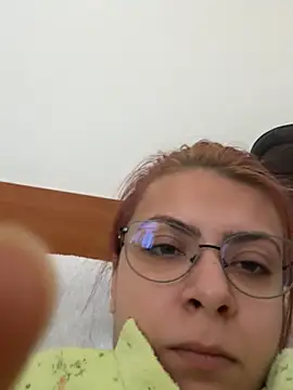 Snapshot of KittieHallo chatting on February 25, 10:26 am KittieHallo online show from February 25, 10:26 am