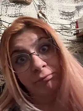 Snapshot of KittieHallo chatting on February 28, 11:58 am KittieHallo online show from February 28, 11:58 am