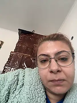 Snapshot of KittieHallo chatting on March 6, 7:47 am KittieHallo online show from March 6, 7:47 am