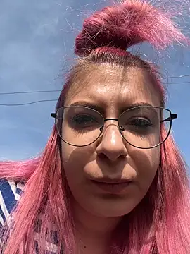 Snapshot of KittieHallo chatting on March 14, 12:29 pm KittieHallo online show from March 14, 12:29 pm