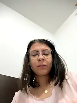 Snapshot of KittieHallo chatting on October 9, 7:39 am KittieHallo online show from October 9, 7:39 am