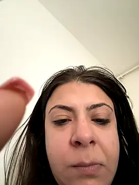 Snapshot of KittieHallo chatting on October 21, 6:58 am KittieHallo online show from October 21, 6:58 am