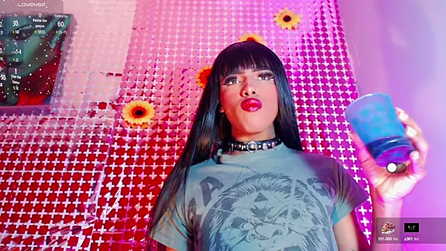 Snapshot of jymena_xxx chatting on March 6, 12:43 am jymena xxx online show from March 6, 12:43 am