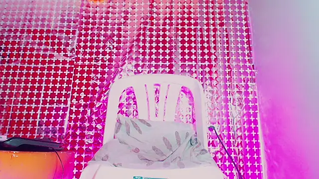 Snapshot of jymena_xxx chatting on March 13, 12:59 am jymena xxx online show from March 13, 12:59 am