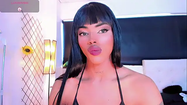 Snapshot of jymena_xxx chatting on June 30, 3:35 pm jymena xxx online show from June 30, 3:35 pm