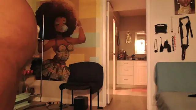 Snapshot of Queenanitadix chatting on September 28, 5:02 am Queenanitadix online show from September 28, 5:02 am