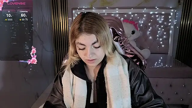 lili conor s online show from November 8, 3:18 am