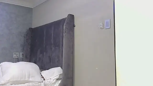 Snapshot of Justusual444 chatting on September 18, 9:28 pm Justusual444 online show from September 18, 9:28 pm