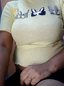 Snapshot of IND9876 chatting on February 24, 1:57 am IND9876 online show from February 24, 1:57 am