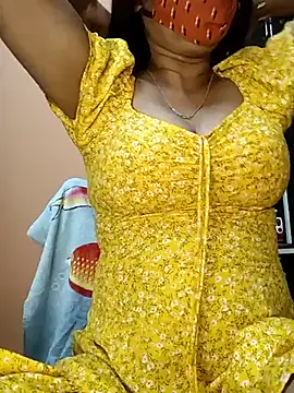 Snapshot of IND9876 chatting on March 9, 9:35 am IND9876 online show from March 9, 9:35 am