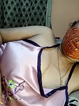 Snapshot of IND9876 chatting on March 9, 5:06 pm IND9876 online show from March 9, 5:06 pm