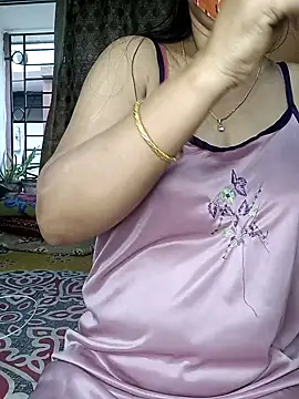 Snapshot of IND9876 chatting on March 14, 2:10 am IND9876 online show from March 14, 2:10 am