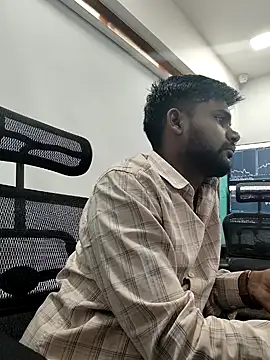 Snapshot of khushi9232 chatting on February 25, 6:47 am khushi9232 online show from February 25, 6:47 am