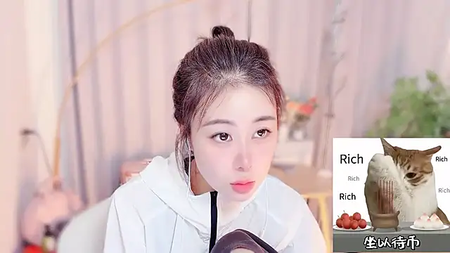 Snapshot of CC-777888 chatting on July 15, 12:43 pm CC-777888 online show from July 15, 12:43 pm