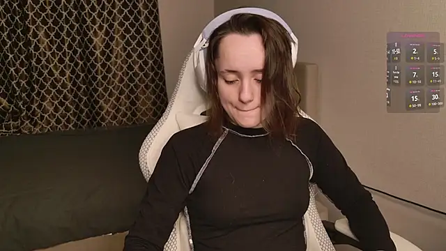 Snapshot of Luna_Loveee chatting on November 21, 4:11 am Luna Loveee online show from November 21, 4:11 am