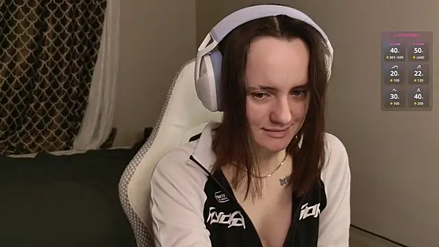 Snapshot of Luna_Loveee chatting on November 27, 3:41 am Luna Loveee online show from November 27, 3:41 am